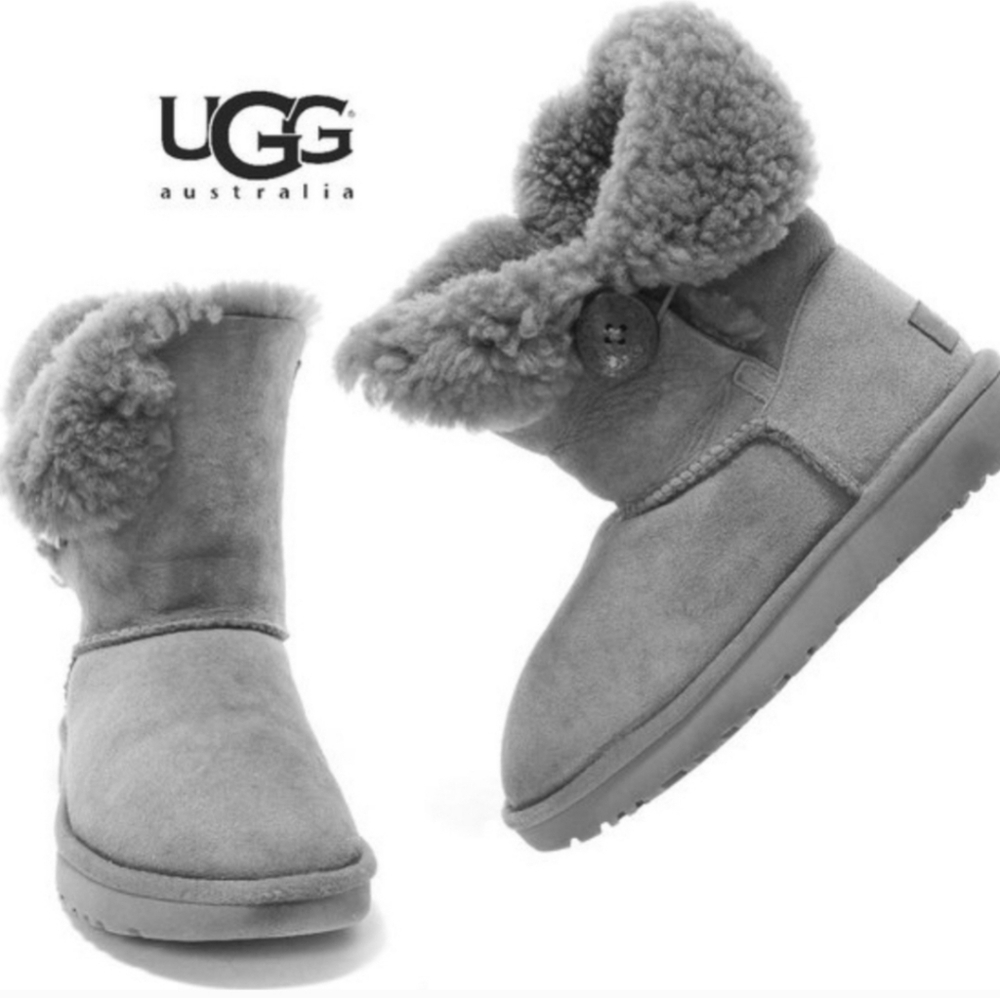 UGG Bailey Button II Boot Women Sz. 6